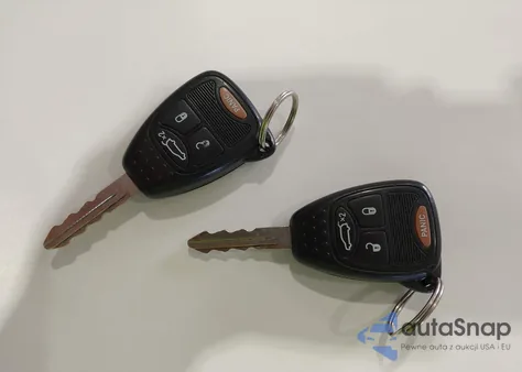 2005 Jeep Liberty Renegade из США, поврежденный, VIN 1J4GL38KX5W501313